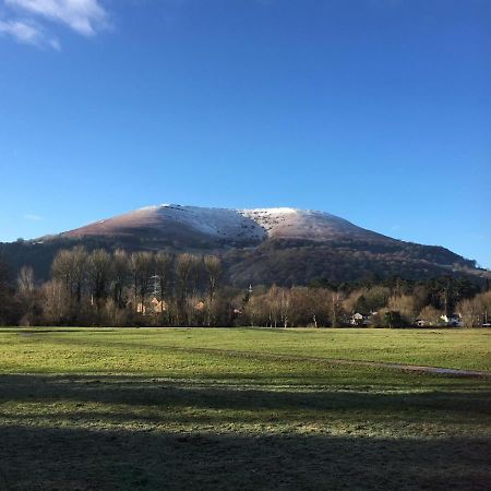 The Old Rectory Bed & Breakfast Abergavenny Eksteriør bilde